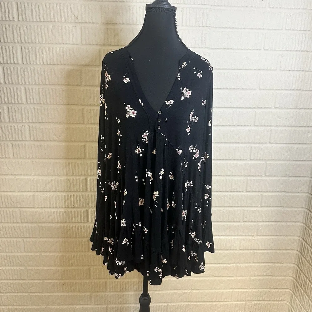 Free People Sz XS Olivia Flowy Printed Dress Black Floral Boho Ruffle Fall Soft